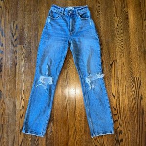 Abercrombie & Fitch 90s Straight leg Ultra High Rise jeans barley worn, Size 24